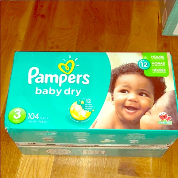 104 pampers size 3